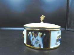 elvis music box good view